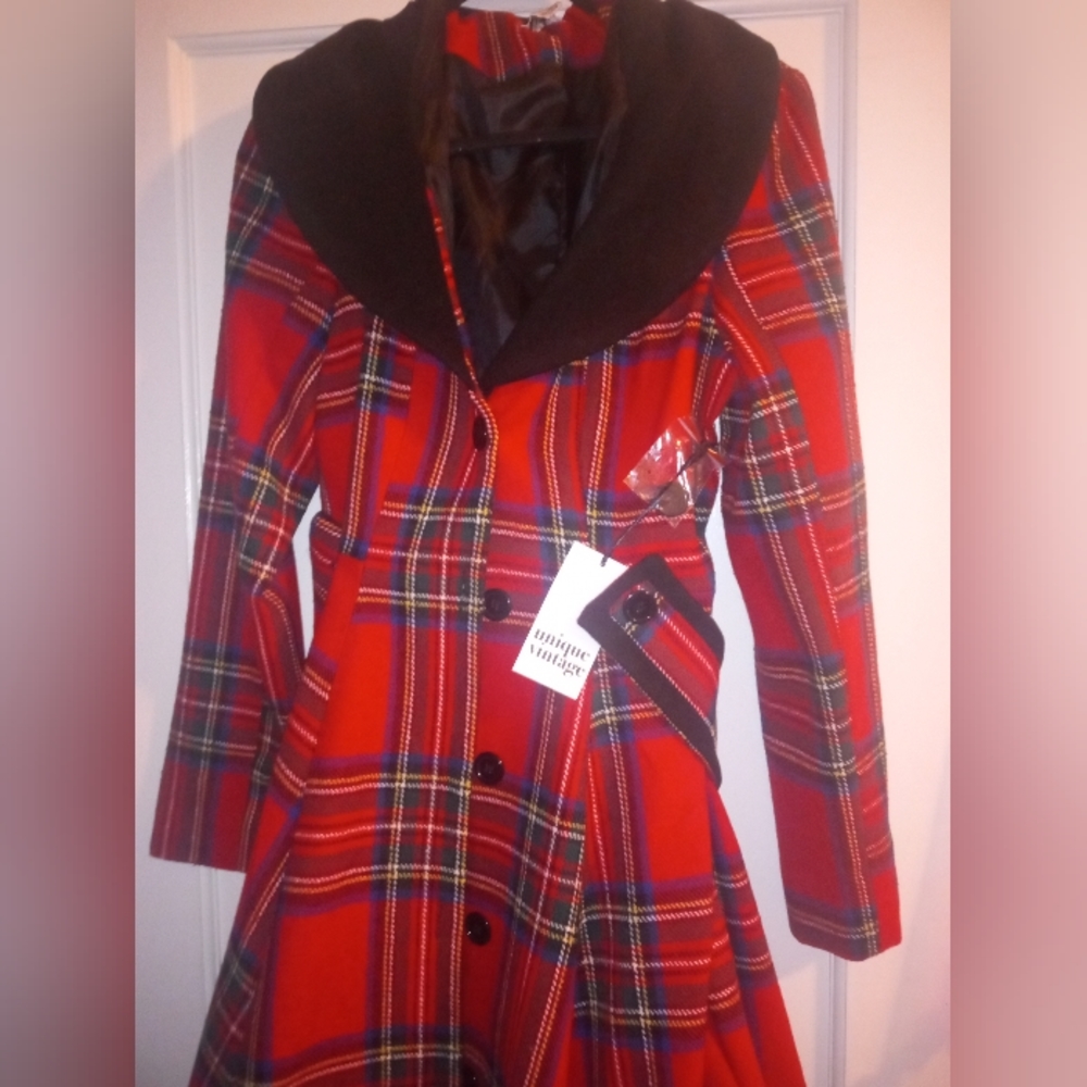 Unique Vintage red plaid swing coat NWT L
